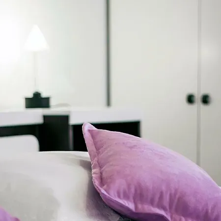 Milana - Cozy With Free Parking Apartment Split