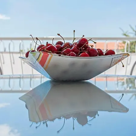 Apartment Milana - Cozy With Free Parking