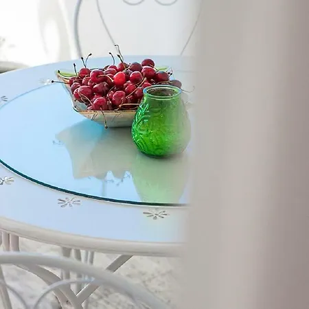 Milana - Cozy With Free Parking ספליט